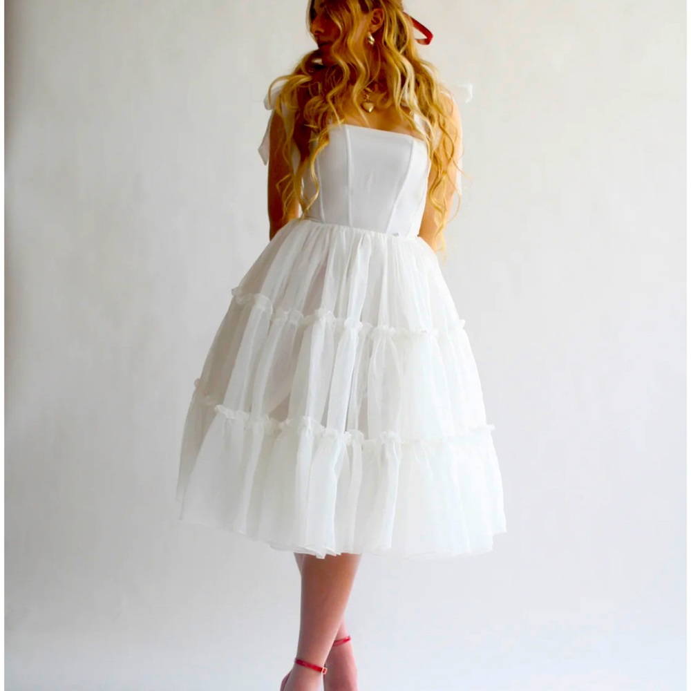 Plus size 2x white princess dress for prom, wedding, tea party or summer.